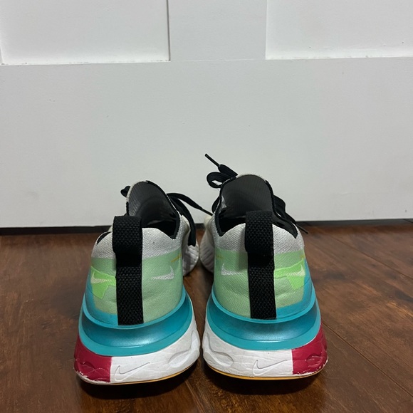 Nike Infinity Run - Picture 2 of 2